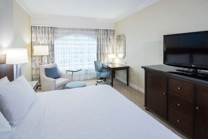 Room 32 of 56