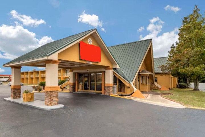 Perry Inn & Suites National Fairground I 75
