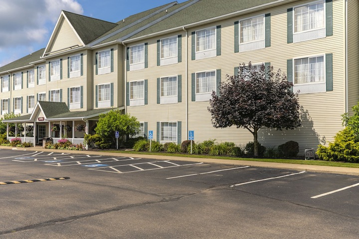 Coshocton Village Inn and Suites