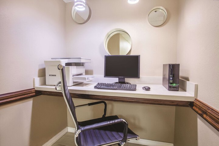 Business Center 22 of 22