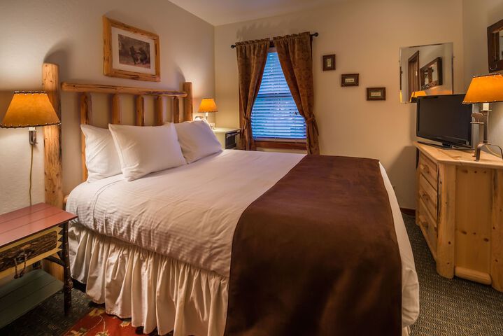 Franciscan Lakeside Lodge
