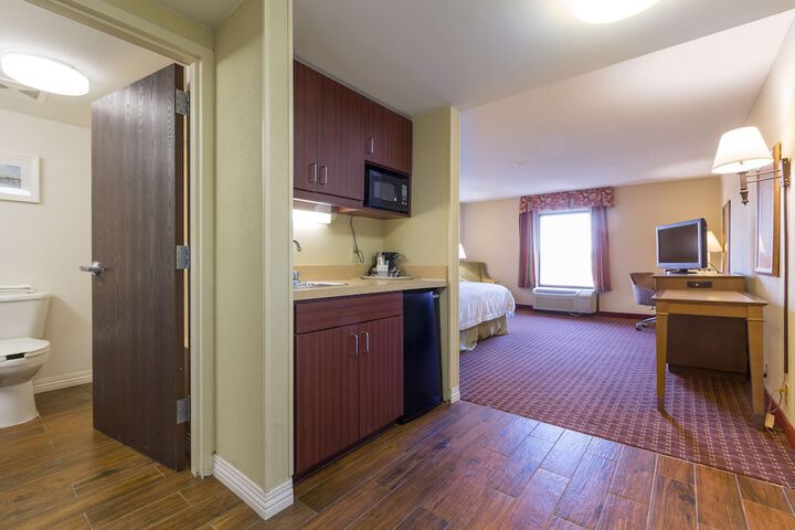 Room 11 of 33