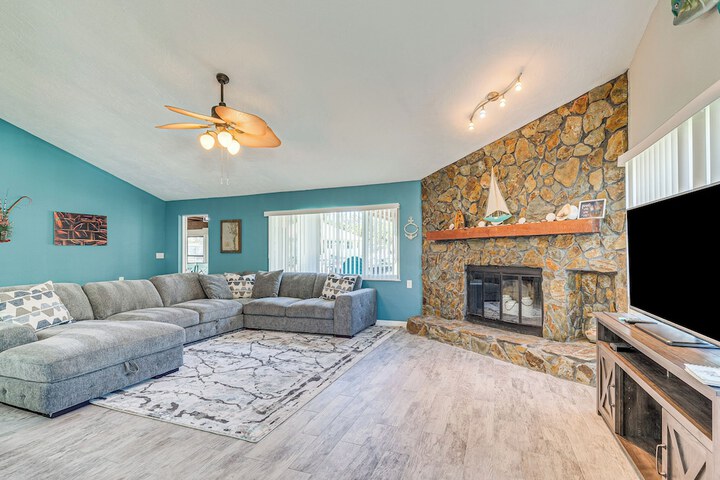 Riverfront Home With Private Dock Fire Pit!