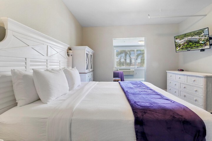 Crystal Bay Historic Hotel