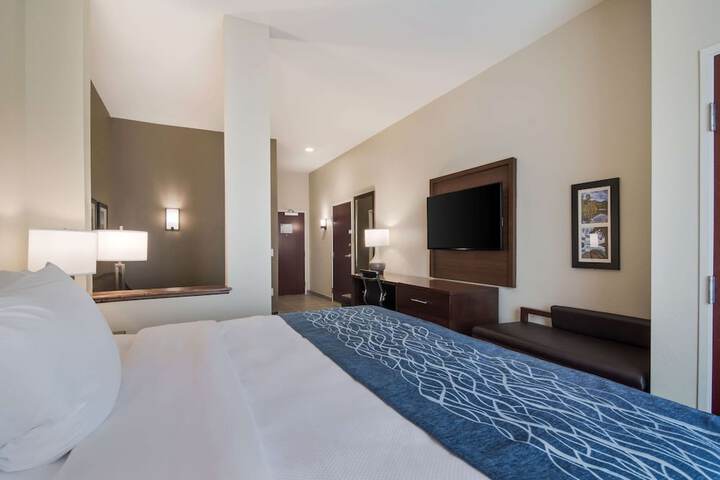 Room 50 of 71