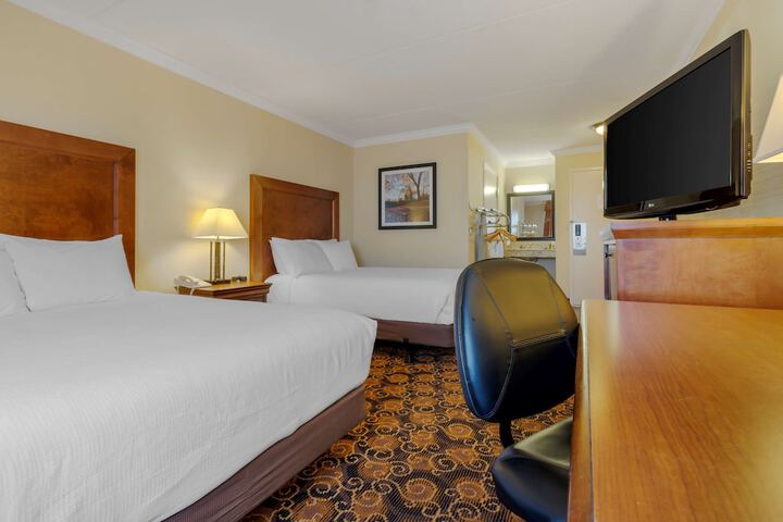 Room 30 of 62