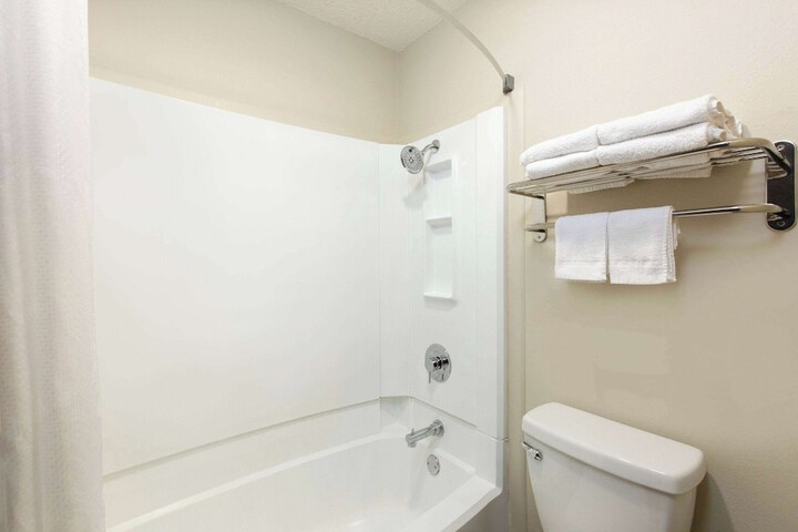 Room 20 of 46
