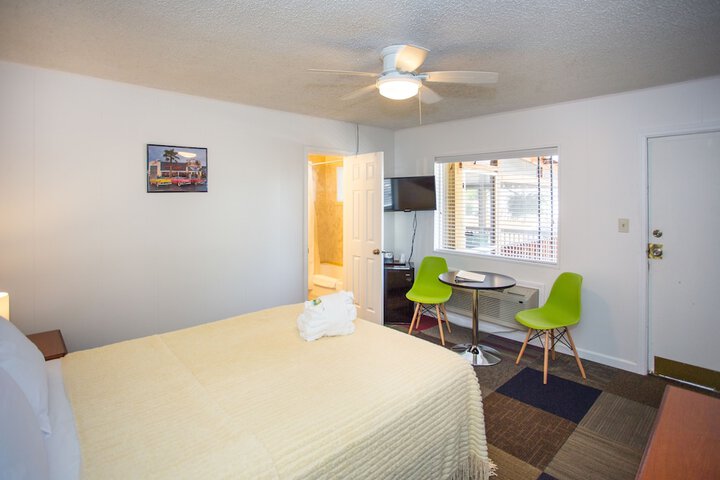 Room 93 of 114