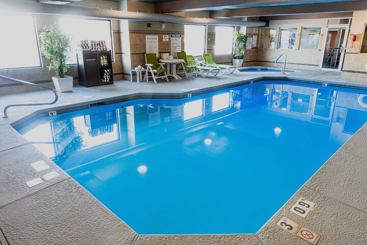 Pool 21 of 215