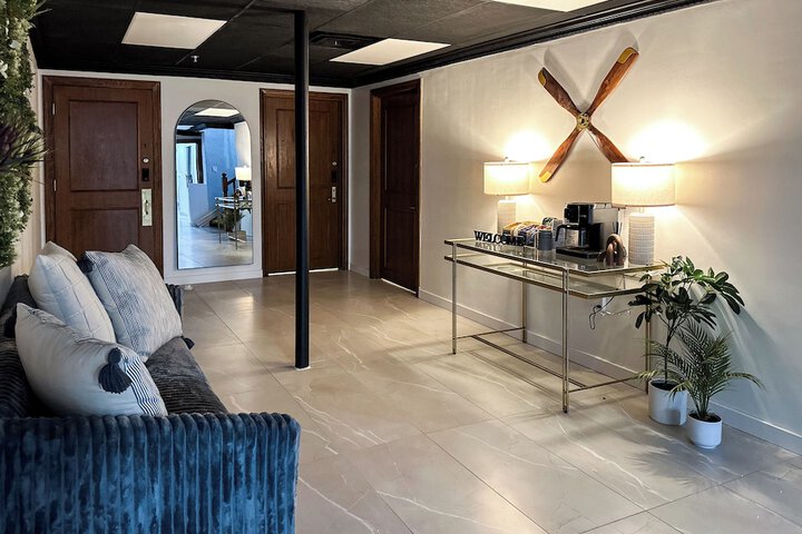 DTW Suites