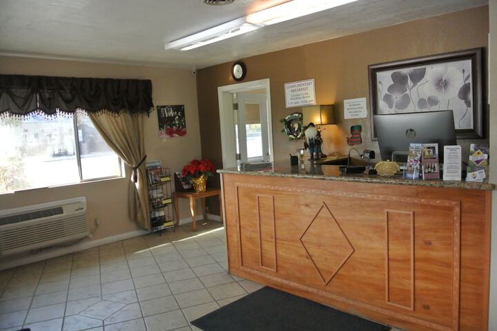 Vino Inn & Suites