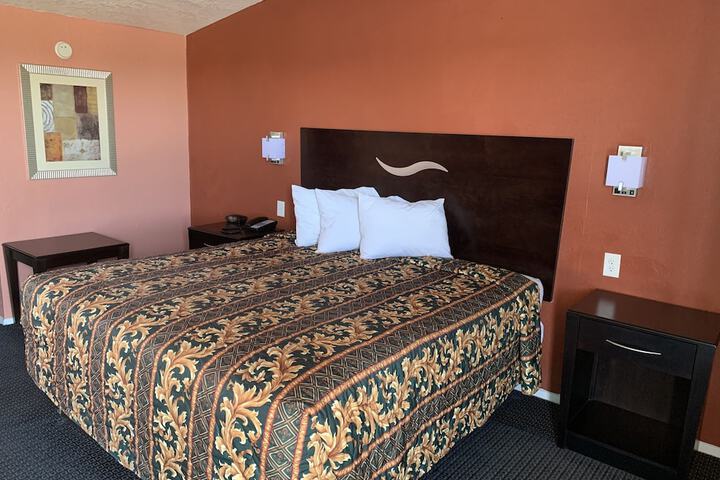 Room 6 of 6
