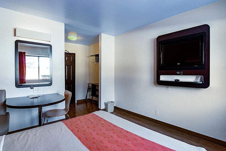 Motel 6 Palatine IL - Chicago Northwest