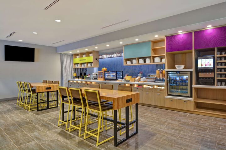 Home2 Suites Naples I-75 Pine Ridge Road FL