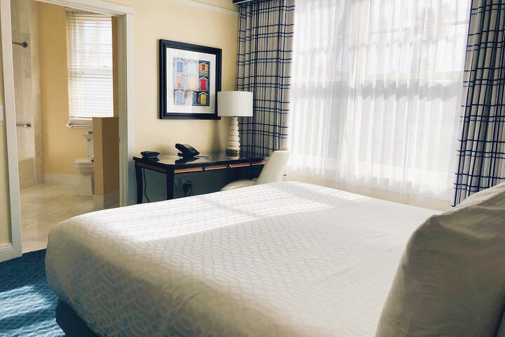 Room 46 of 83