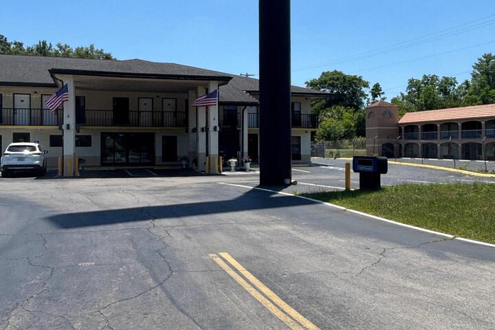 Travelodge by Wyndham Alachua