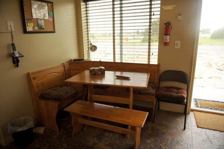Camelot Inn at Honeyville