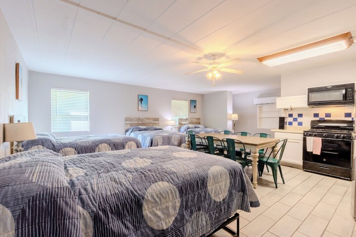 Shark Reef Resort Motel & Cottages