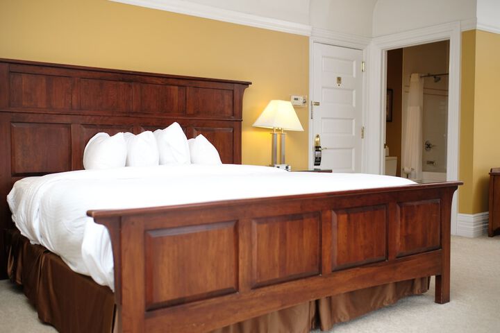 Room 175 of 185