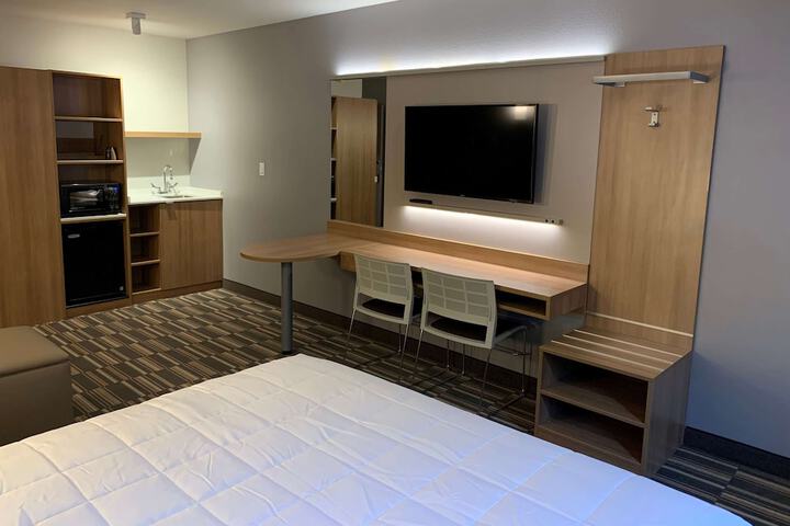 Microtel Inn & Suites by Wyndham Georgetown Lake