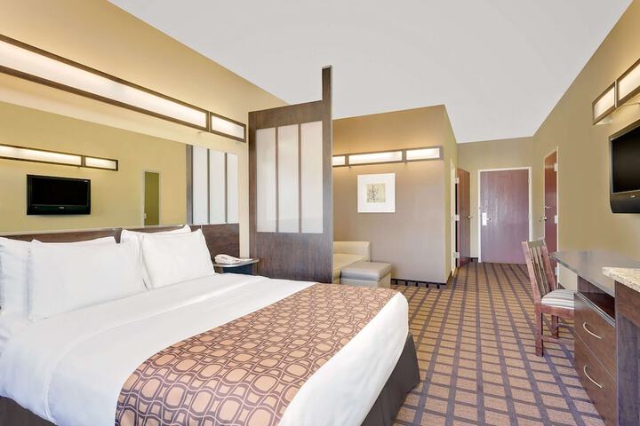 Microtel by Wyndham Perry National Fairground Area I-75