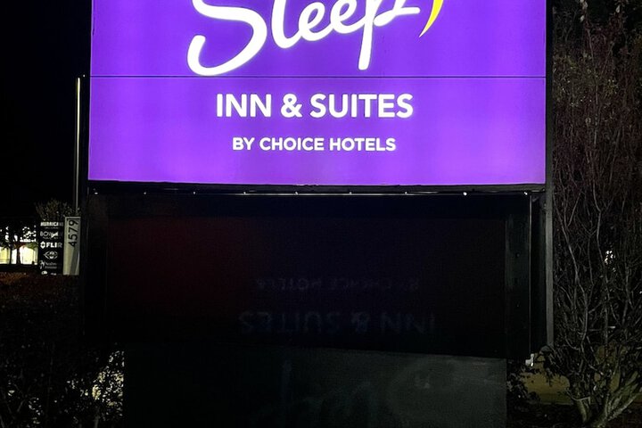 Hotel 2 of 49