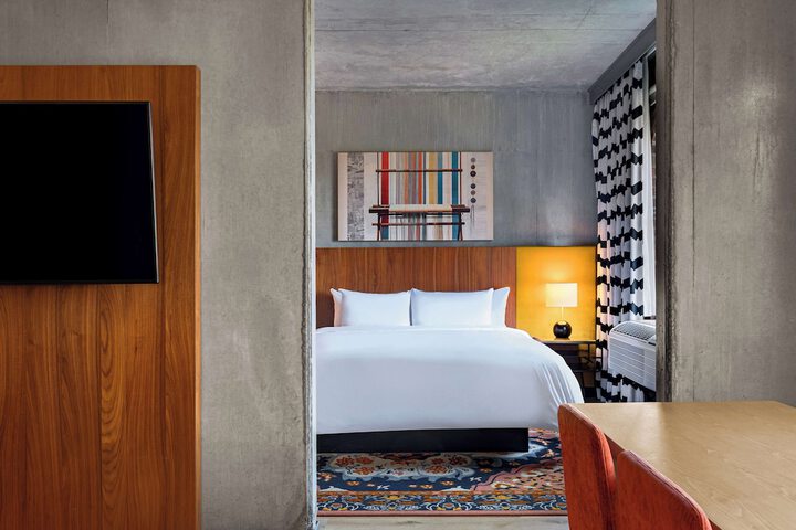 Room 37 of 104