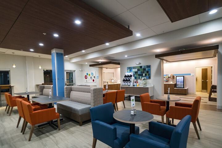 Holiday Inn Express & Suites Southaven Central - Memphis by IHG