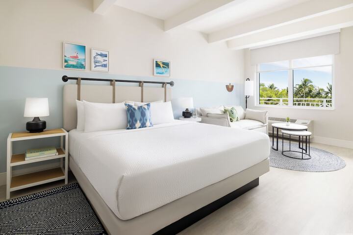 Blue Flamingo Resort Key West