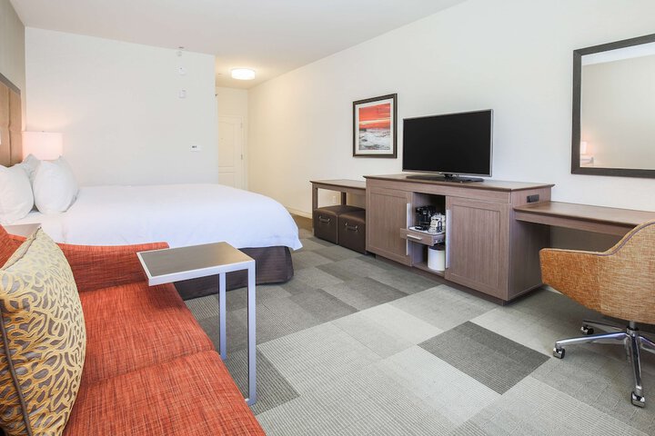 Room 32 of 51