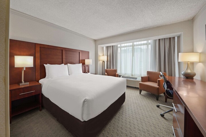 Room 46 of 77