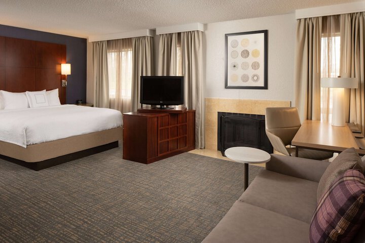 Room 9 of 25