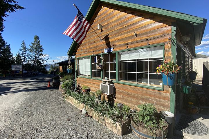 Hotel Exterior 62 of 73