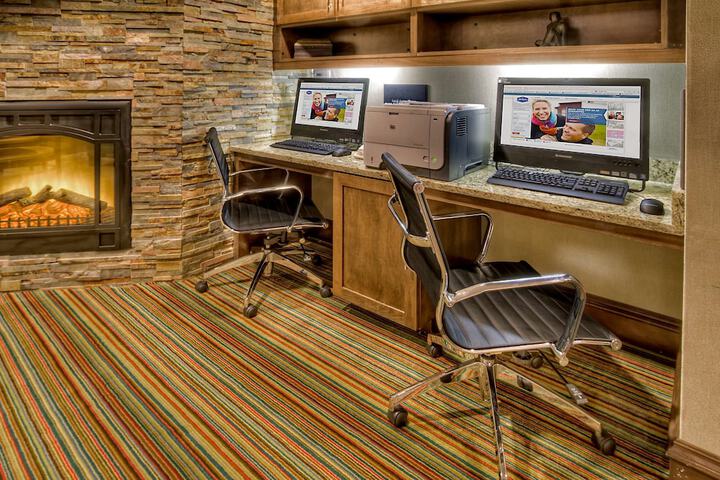Business Center 18 of 18