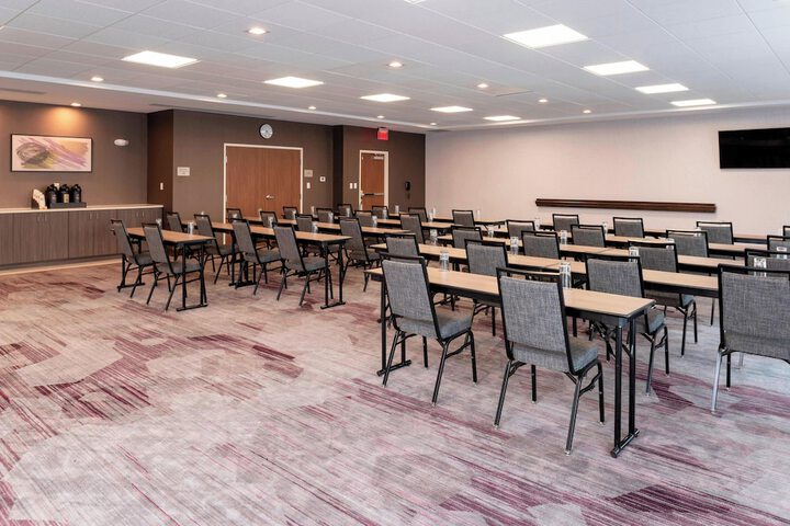 Courtyard by Marriott Cleveland Elyria