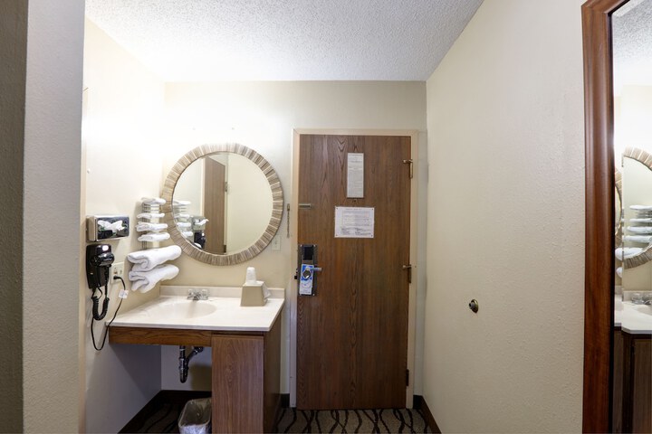 Room 20 of 37