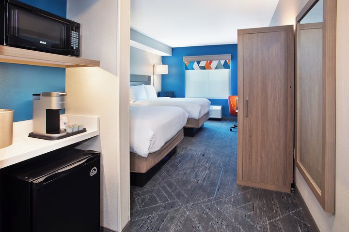 Room 47 of 61