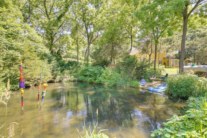 Lake Pepin Getaway w / Pond Walk to Restaurants!