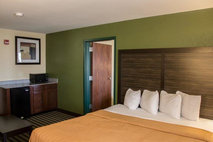 Room 19 of 32