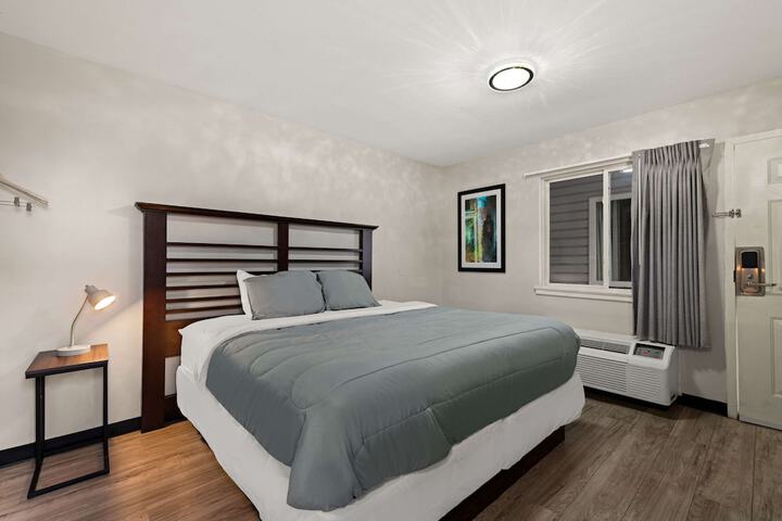Room 21 of 36
