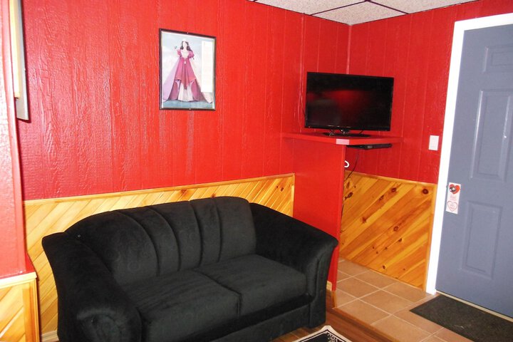 Room 33 of 44