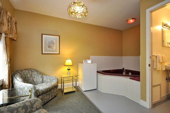 Room 74 of 135