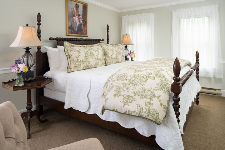 1802 House Bed and Breakfast