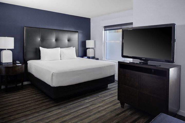 Room 15 of 28
