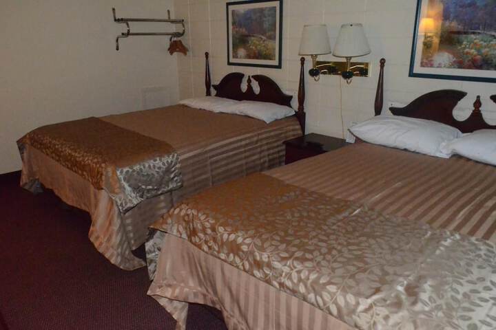 Room 7 of 37