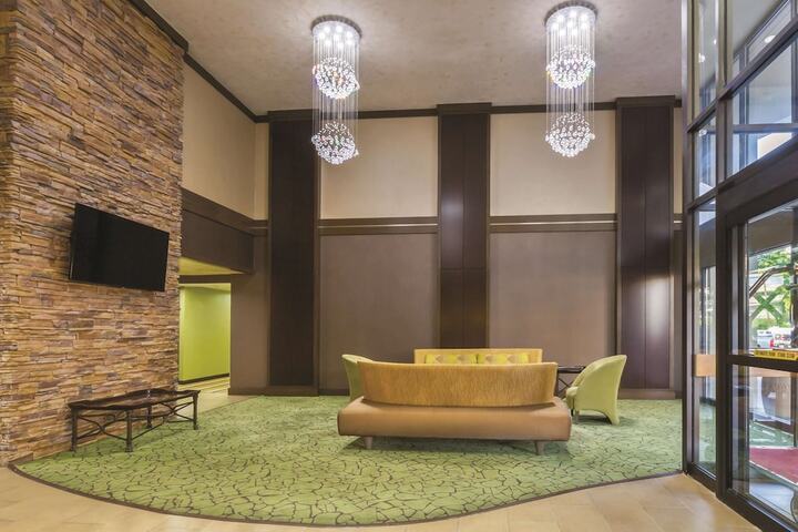 Hotel Interior 10 of 29