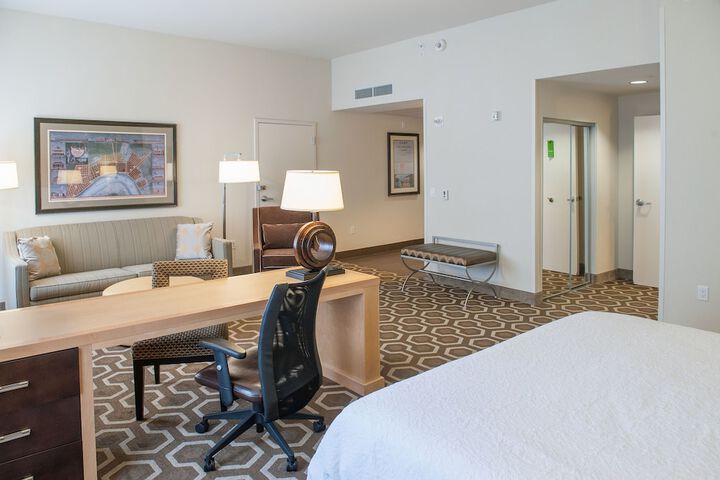 Room 42 of 108