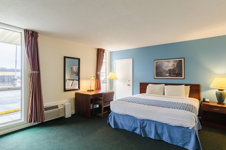 Room 30 of 40