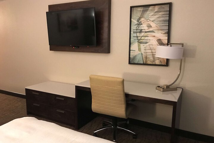 Room 13 of 51