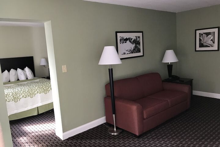 Room 25 of 25